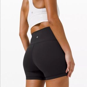 Lululemon booty shorts - black size 4 - 4 inch - like new